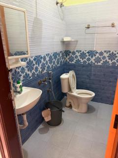 Goldennest Guest House 2 - 3