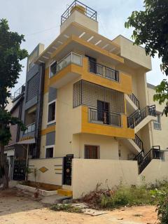 Goldennest Guest House - 2