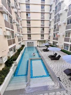 Hotel-Style Condo Stay in Fullerton Suites - 4