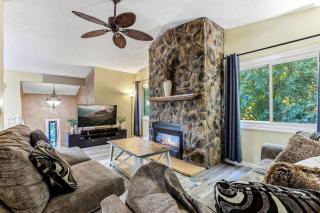 Stone Fireplace Retreat | 3BR Pet-Friendly | Near Lakes - 3
