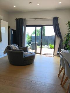 CoveStudio-Comfort & Convenience - Halletts Cove - 6