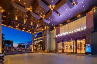 Haofeng Wyndham Hotel (Zhongshan Dengdu Guzhen Guomao Branch) - 6