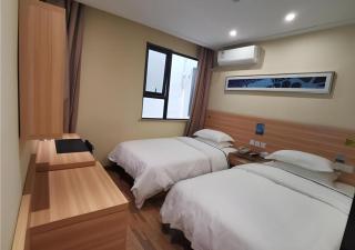 City Comfort Inn Shanghai International Tourism Resort Disney - 1