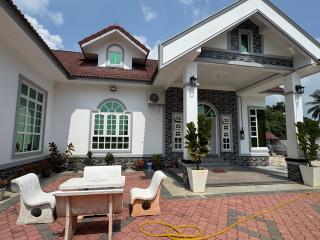 Homestay ABH REST HOUSE - 0