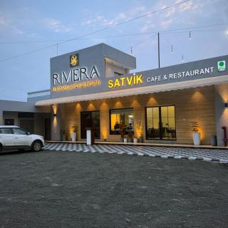 Riviera Hotel and Resort - 7