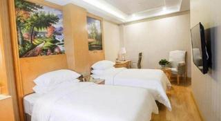 Vienna Hotel Shanghai Hongqiao National Exhibition Cente Sijing Metro Station - 1
