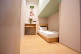 Litchi in Red · Elegant Studio - Youth Stay Inn - 8