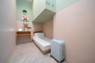 Litchi in Red · Elegant Studio - Youth Stay Inn - 2