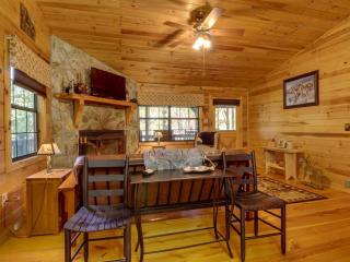 Tree Song Mountain Creek Cabin - 6