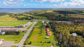 Baywatch Lighthouse Cottages & Motel - 8