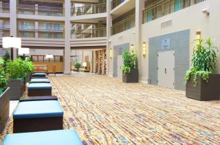 Embassy Suites by Hilton Seattle Bellevue - 3