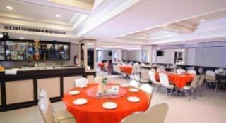 Cathay Hotel - 8