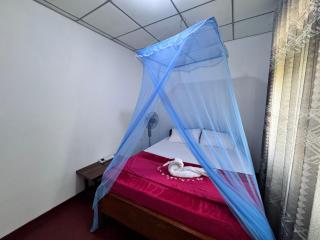 FeelATHome STAY Sinharajaya - 9