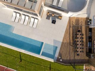 Dias Grand Villa - Indoor & Outdoor Pools - 7