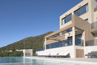 Dias Grand Villa - Indoor & Outdoor Pools - 1