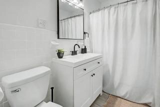 Cincy 5BR Escape Zoo Xavier Sleeps 7 - 4