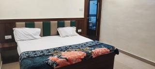 Hotel Rmg & Garden - 1
