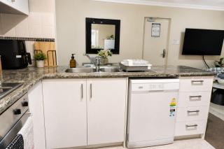 Kivuli Elegant 1BR Perth CBD Parking - 7