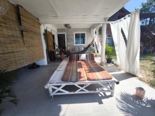 Beachfront Apartment in central Chaloklum - 9