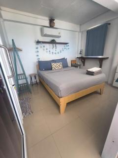 Beachfront Apartment in central Chaloklum - 8