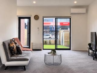 Cashel Three Bedroom Townhouse with Courtyard - 6