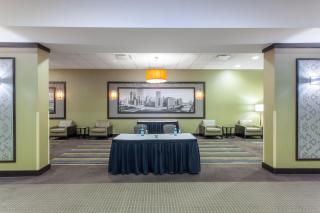 Crowne Plaza Chicago Ohare Hotel & Conf Ctr by IHG - 2