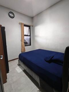 Famale Homestay - 4