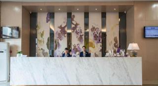 Lavande Hotel Luzhou BBQ new World - 4