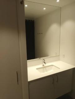 Cozy Apartment 15 min to Center and Airport - 2