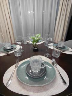 Modern 2BR Old Town East park - 3