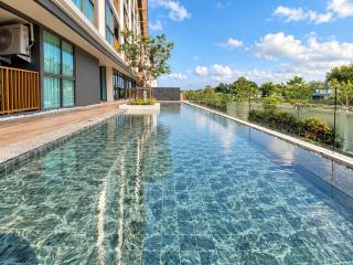 Ozone Estelle 1BR Suite in Laguna Bang Tao - 4