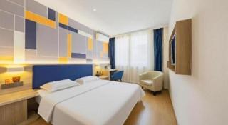7 Days Premium·Tianjin Gulou Metro Station Joy City - 1