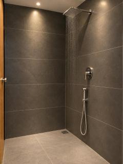 La Riviera Suites - 5