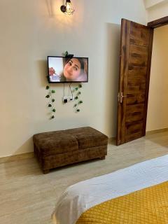 Ambient 1BHK Near Laxman Jhula & Secret Waterfall - 6