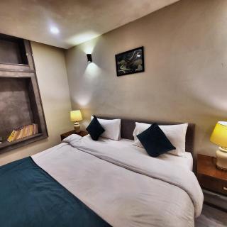 Private Suite with Private Entrance - Self Check-In F-8 - Private Parking - 2