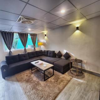 Private Suite with Private Entrance - Self Check-In F-8 - Private Parking - 1