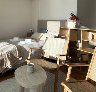 Stunning studio in the heart of downtown Sauna, WiFi, Netflix, Free Parking - 2