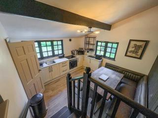 Glandwr Lodge - 7