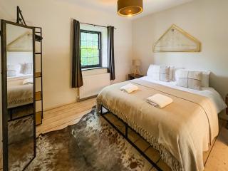 Glandwr Lodge - 3