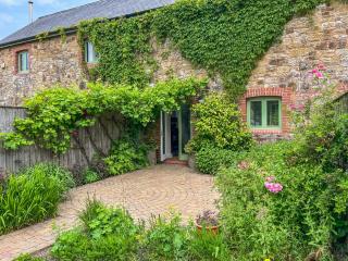 Ostler's Cottage - Uk52192 - 0
