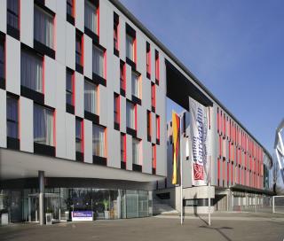 Hilton Garden Inn Stuttgart NeckarPark - 9