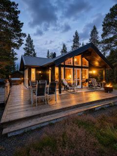Jacuzzi under the stars, perhaps with the Northern Lights - 0