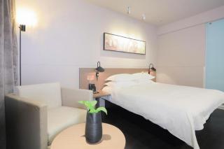 Jinjiang Inn Select Urumqi Midong Avenue - 7