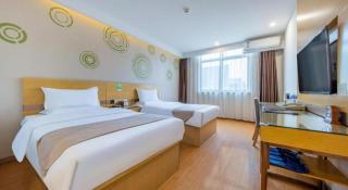 GreenTree Inn Huayin Huashan Town Huashan Scenicspot Express Hotel - 1