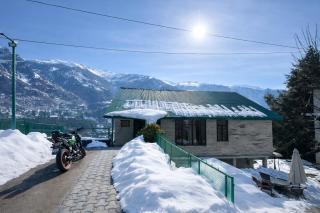 The Himalayan Nomad Manali - 2 bedrooms mountain view independent villas with personal lawn - 2