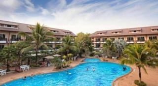 Nakhaburi Hotel & Resort - 4