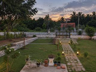 Dharini by Stay Jade BonfireTennis 1.2hr E-city - 7