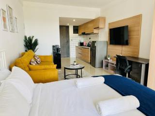 Cozy & Executive Studio at The Loftel Apartments, Ruaka - 0