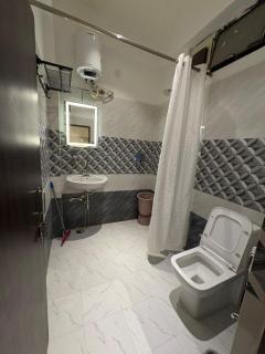 One Room in 2BHK- AC TV - 3