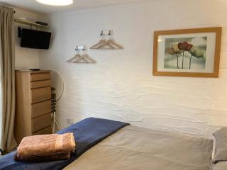 The Donkey Shed a Cosy ensuite double - 2
